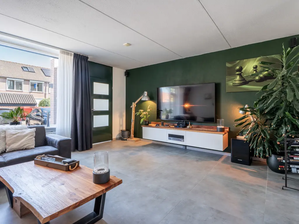 Kruiningenstraat 73, TILBURG