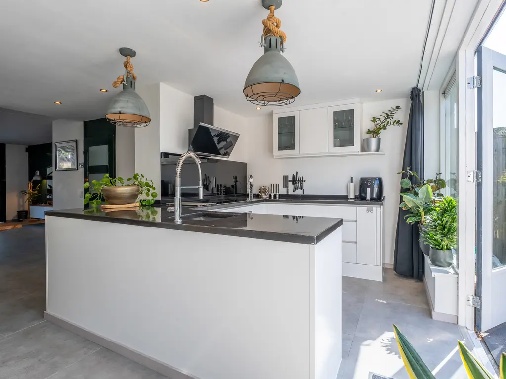 Kruiningenstraat 73, TILBURG