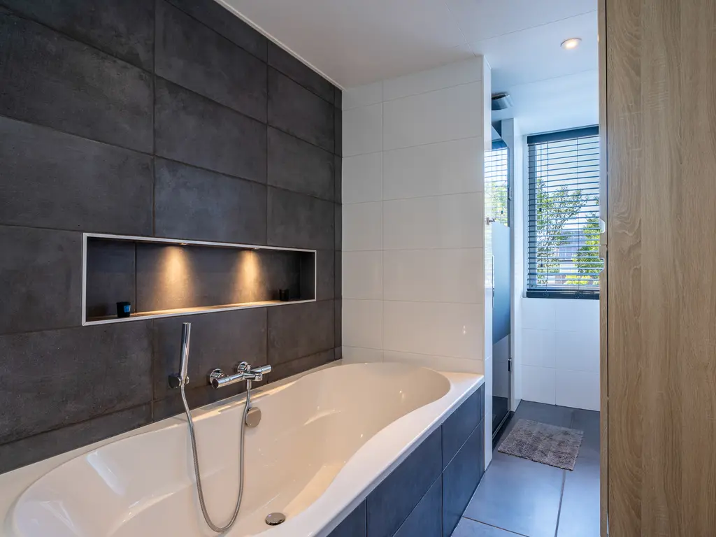 Kruiningenstraat 73, TILBURG