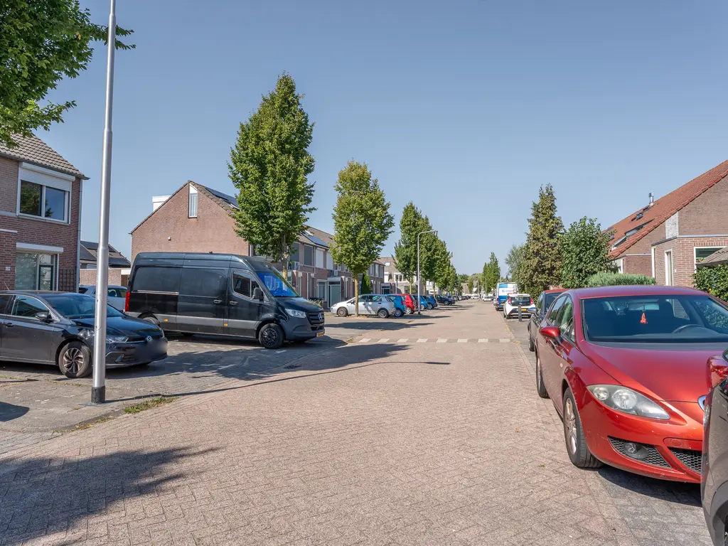 Kruiningenstraat 73, TILBURG