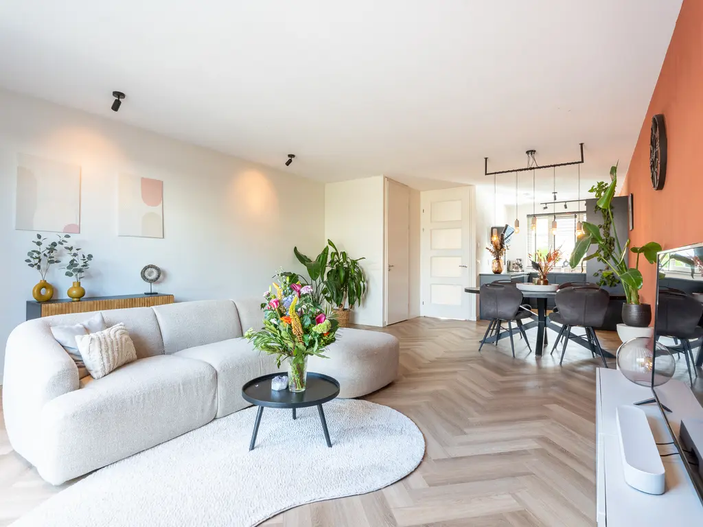 Renesselaan 99, TILBURG