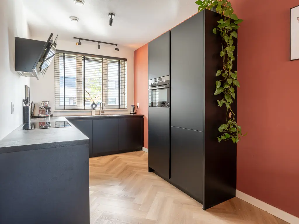 Renesselaan 99, TILBURG