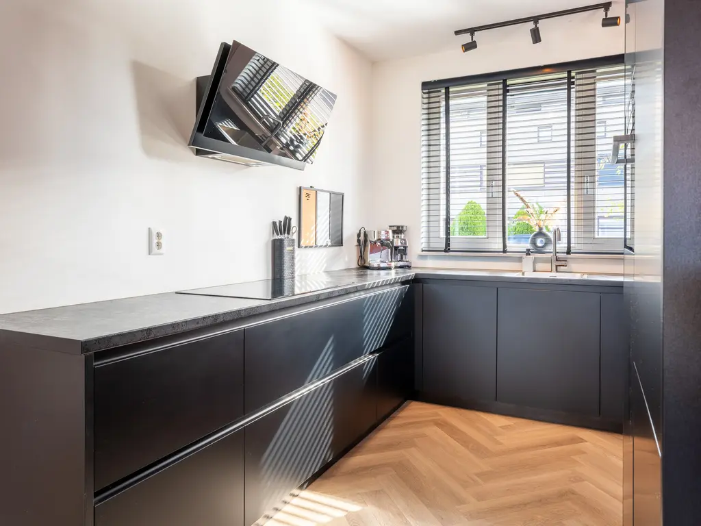 Renesselaan 99, TILBURG