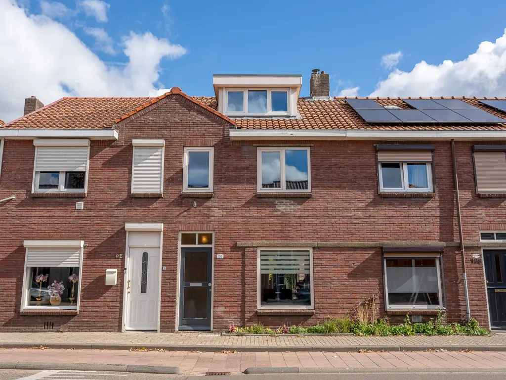 Broekhovenseweg 196, TILBURG