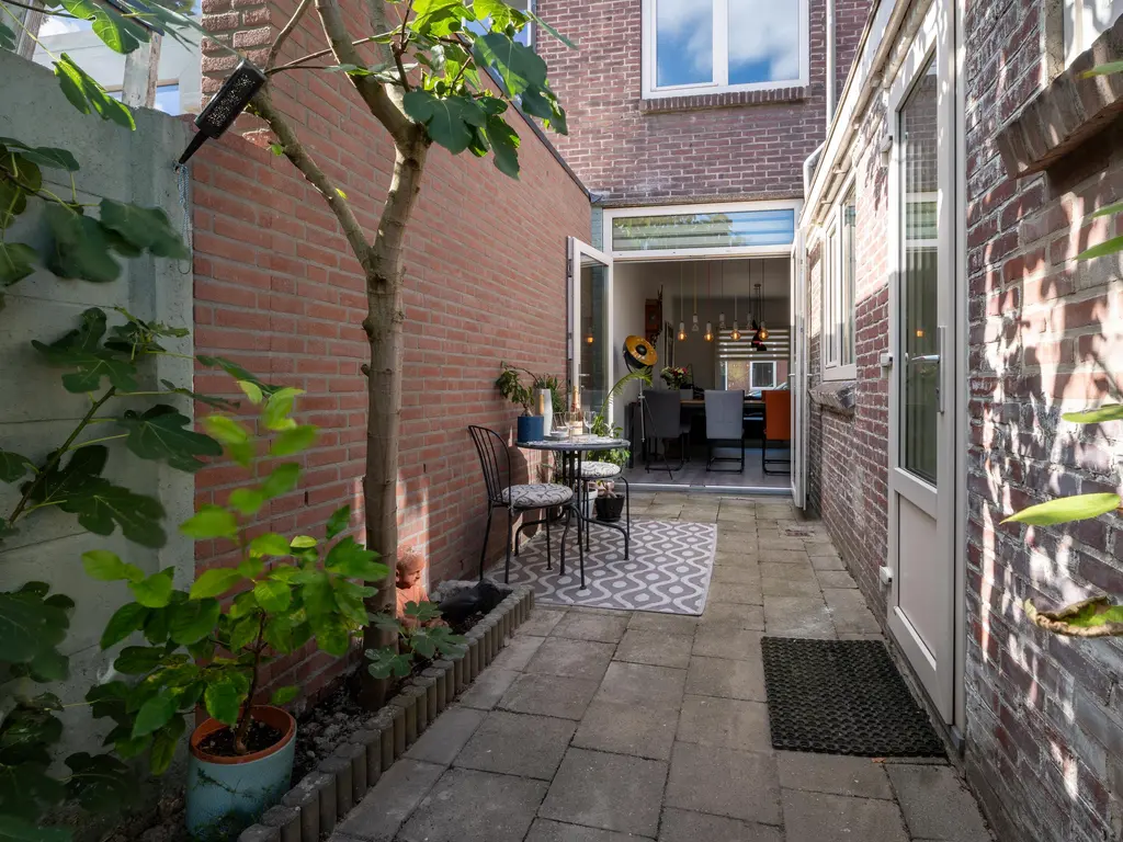 Broekhovenseweg 196, TILBURG