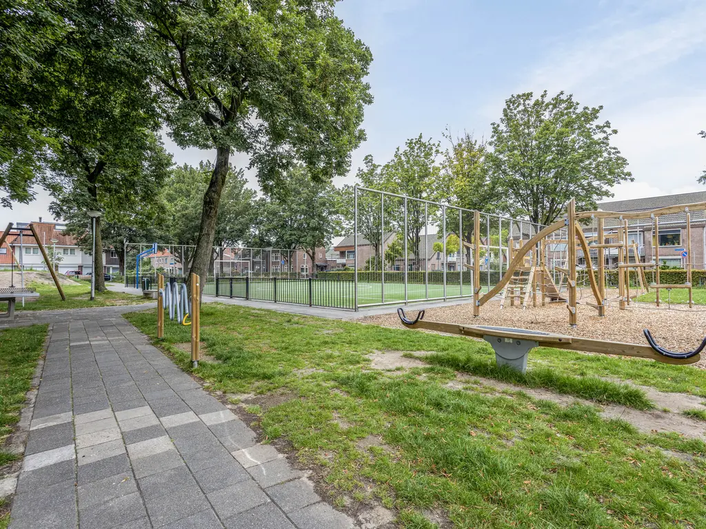 Cornelis de Vriendtstraat 10, TILBURG