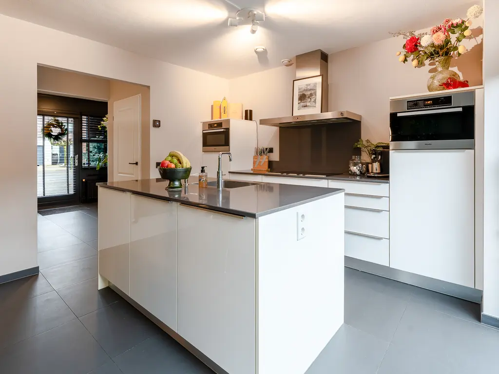 Waterweegbree 26, BREDA