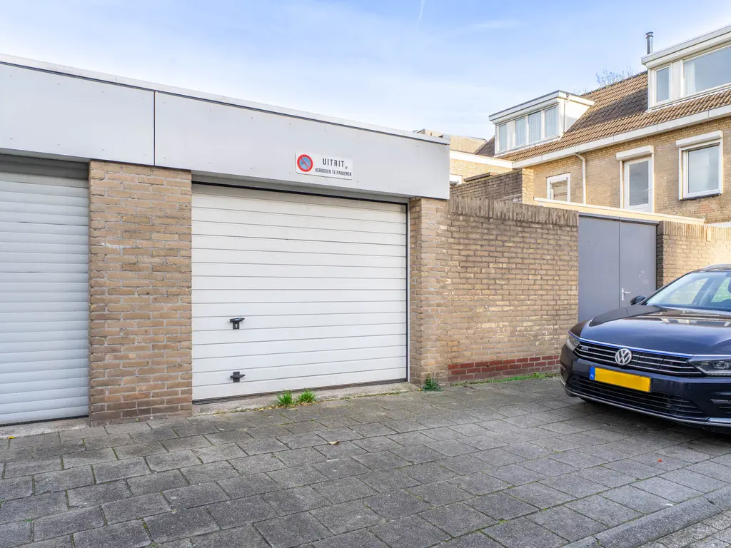 Deken Sandersstraat 33, TILBURG