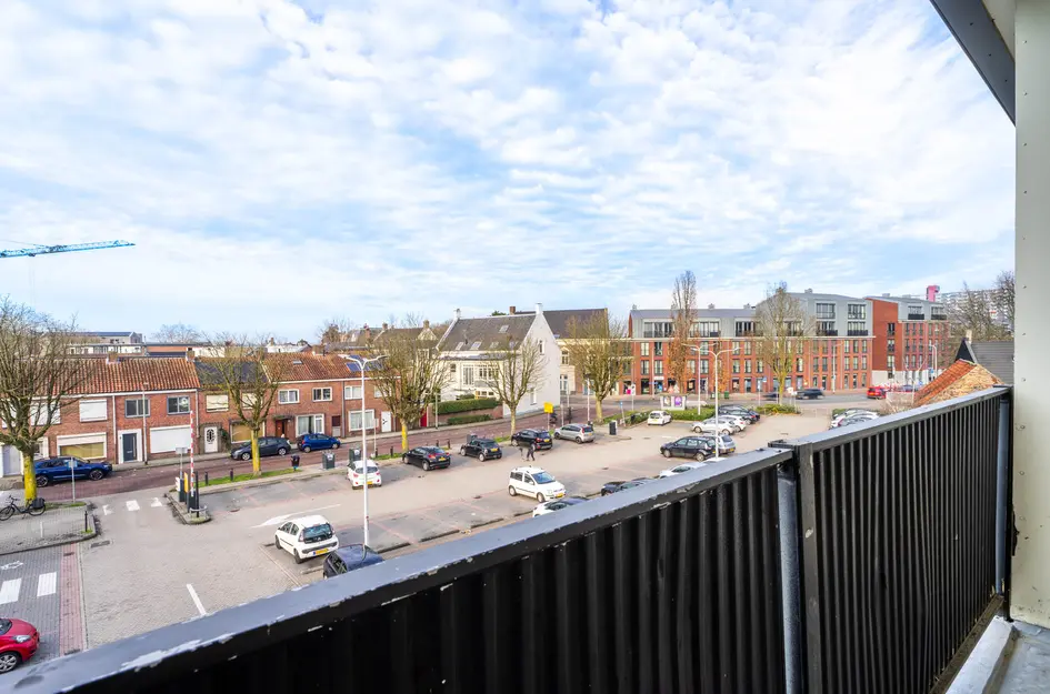 Bart van Peltplein 25