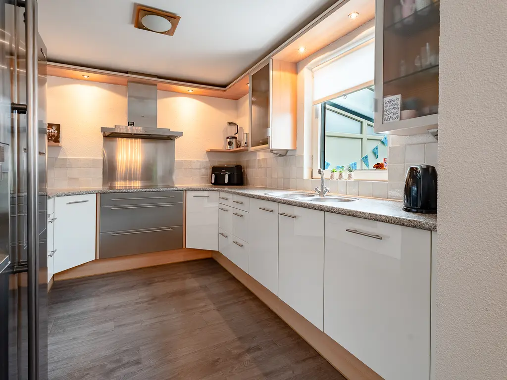 Spaarnwoudelaan 18, TILBURG