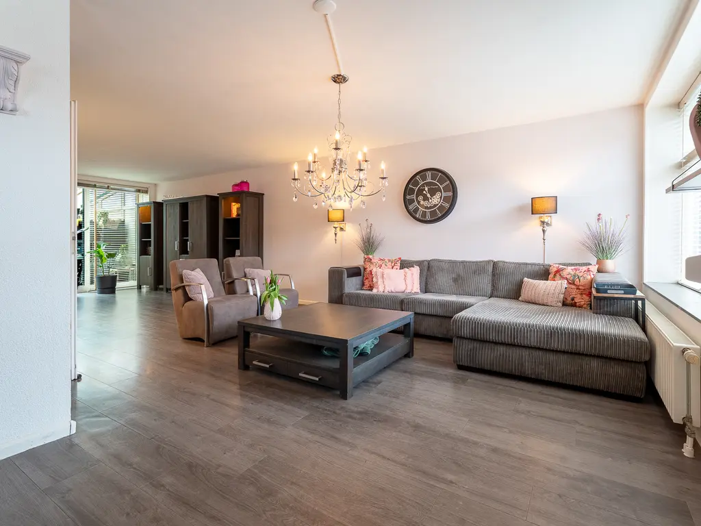 Spaarnwoudelaan 18, TILBURG