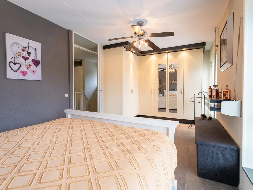 Spaarnwoudelaan 18, TILBURG