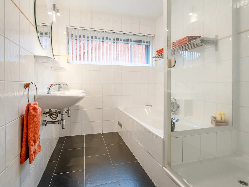 Spaarnwoudelaan 18, TILBURG