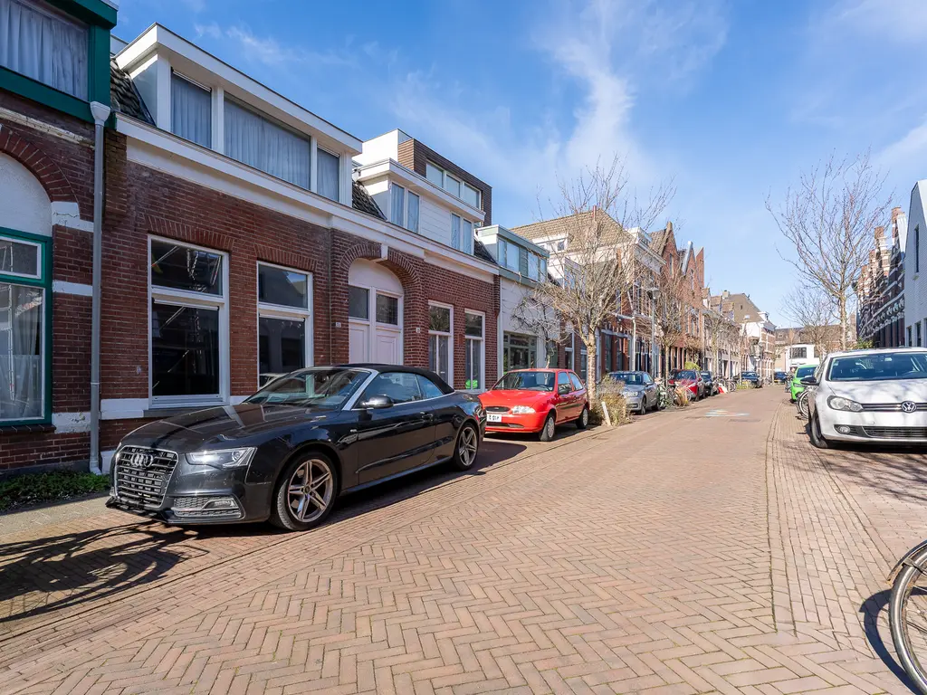 Tweede Markstraat 24, BREDA