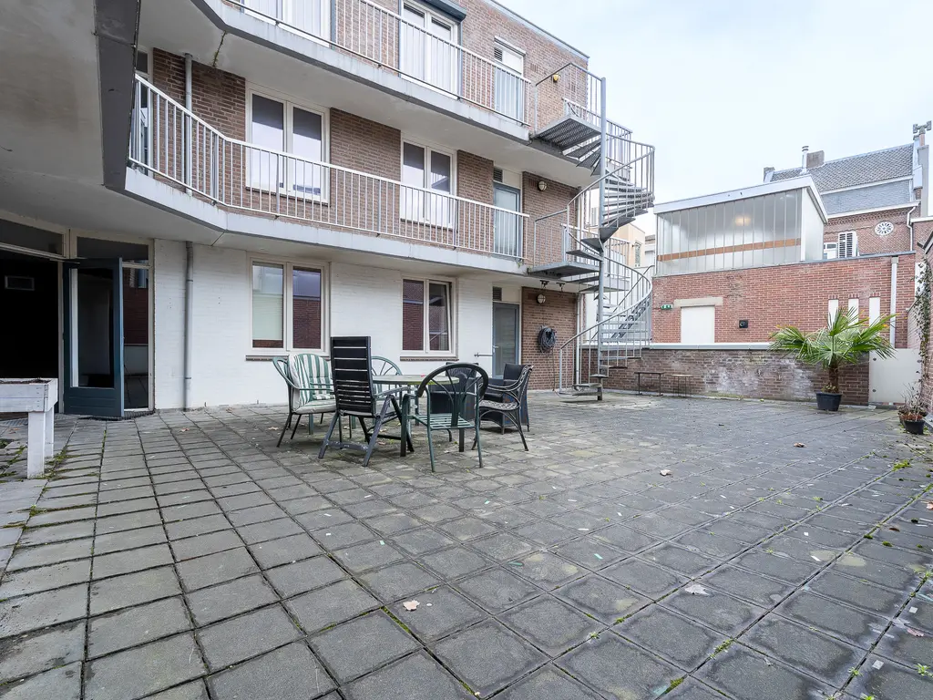 Stadhuisplein 355 01, TILBURG