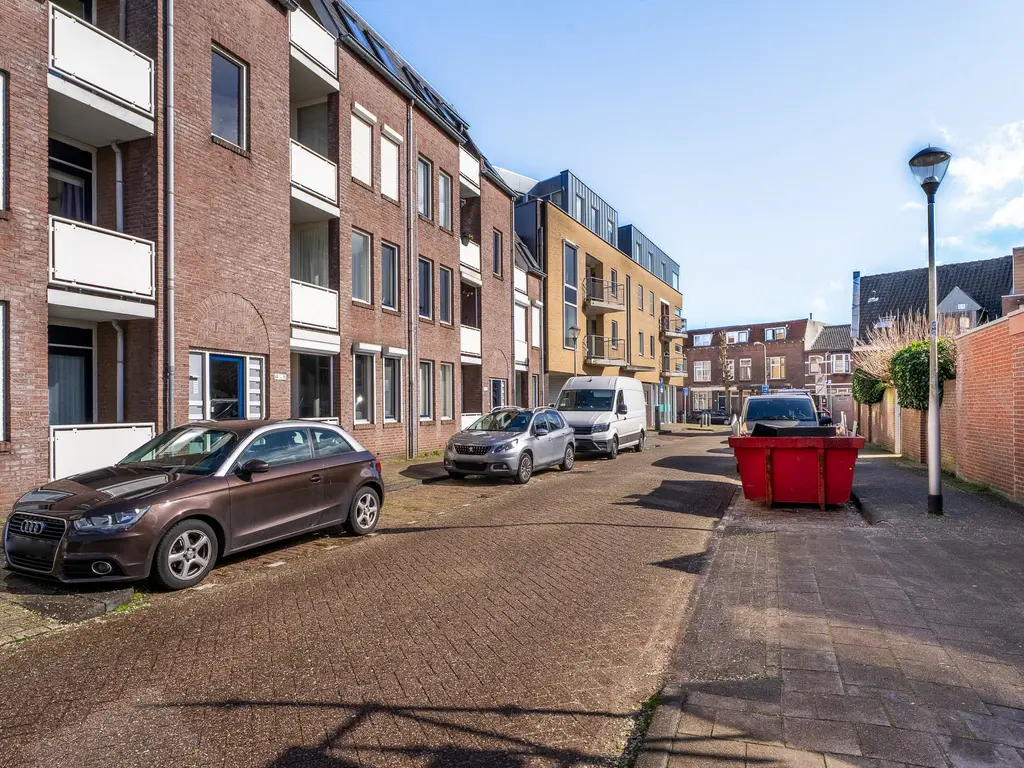 Kardinaal van Rossumstraat 52, TILBURG