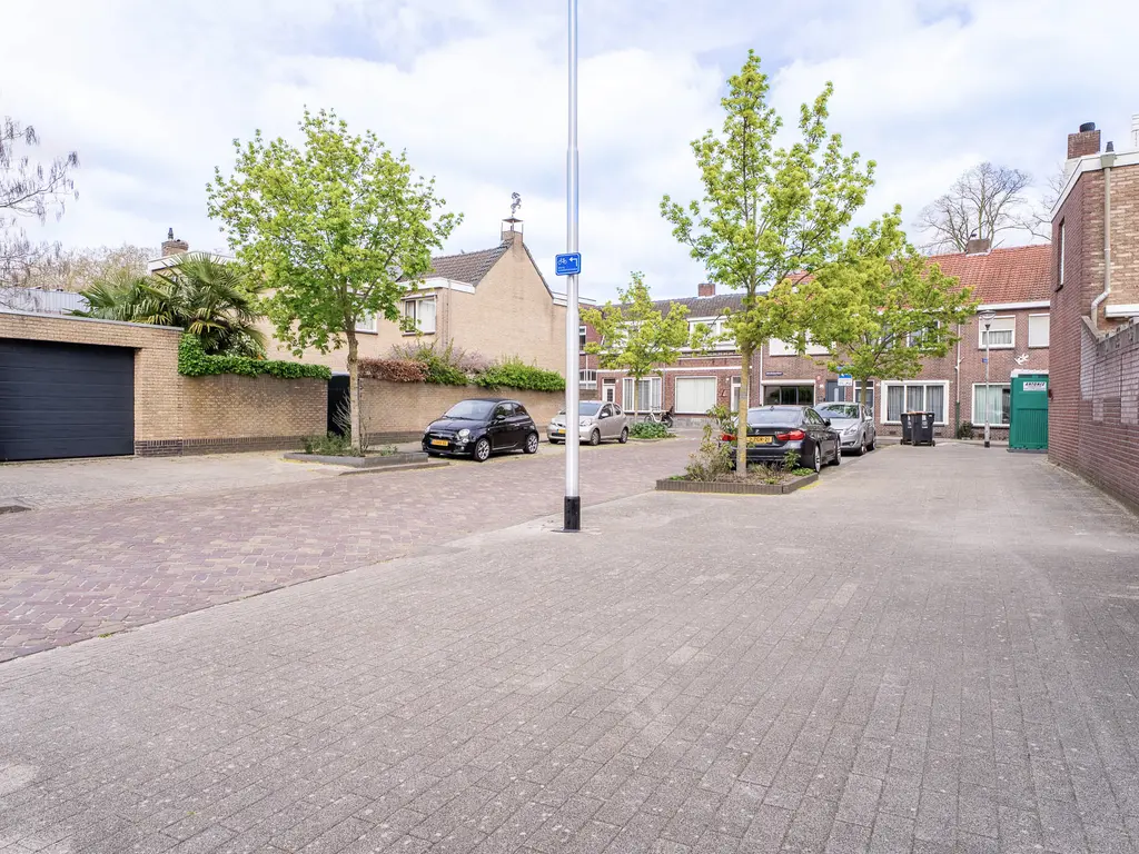 Gondelstraat 12, TILBURG