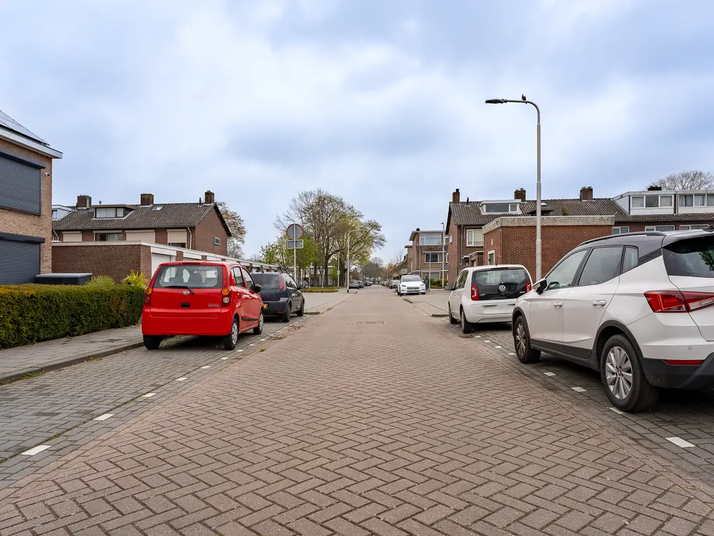 Montfortanenlaan 71, TILBURG