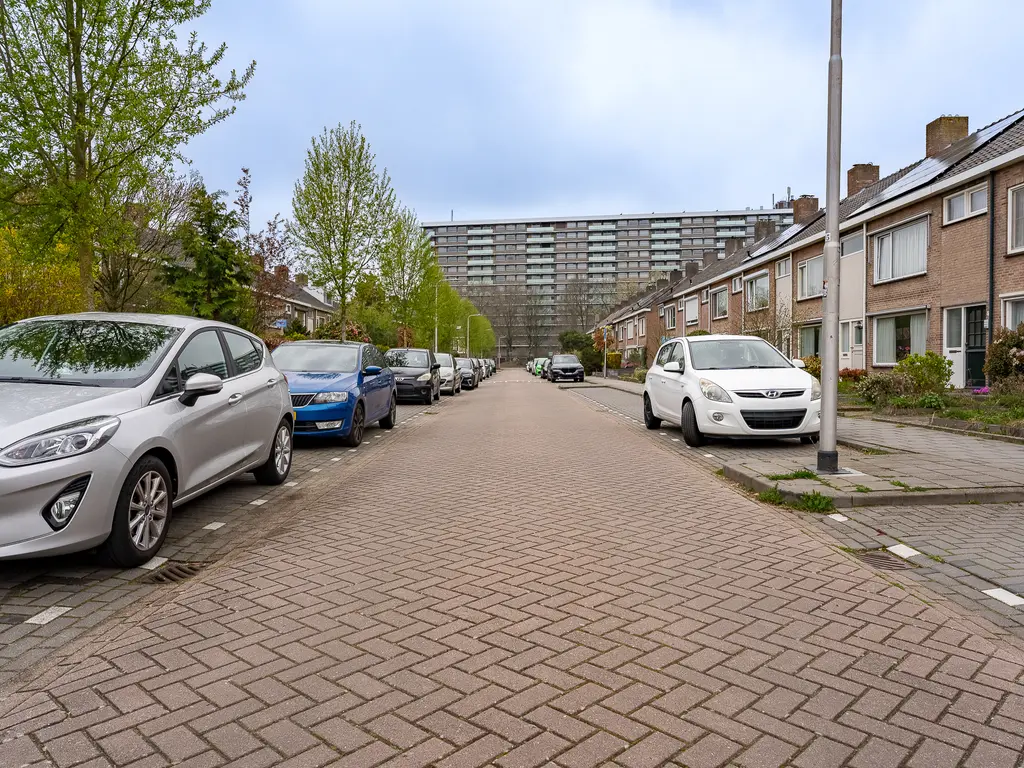 Montfortanenlaan 71, TILBURG