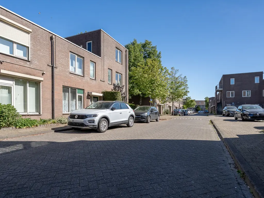Pieternel Koomansstraat 79, BREDA