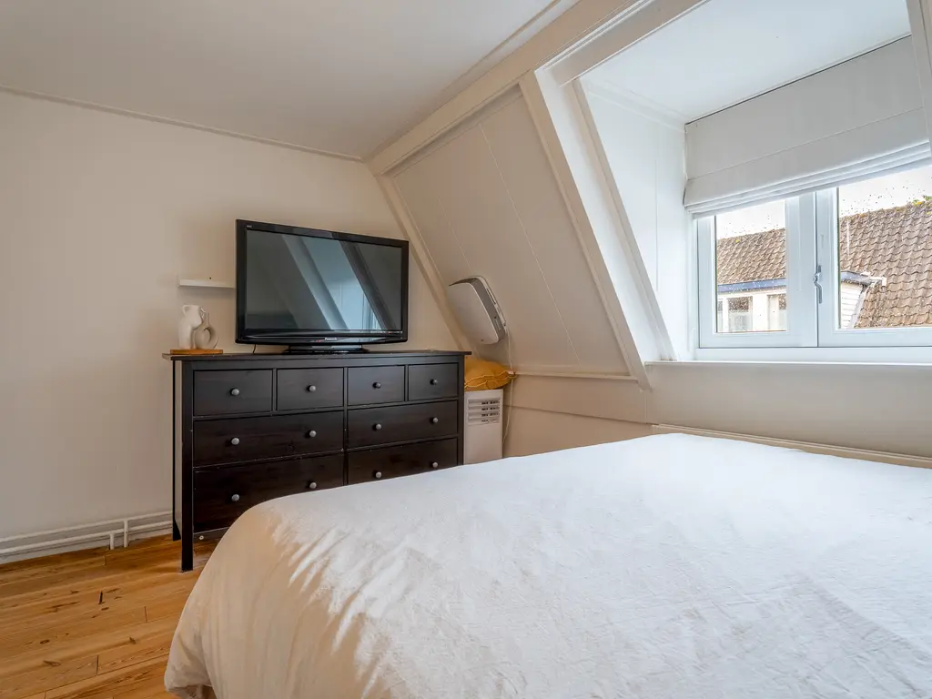 Laarstraat 27, TILBURG