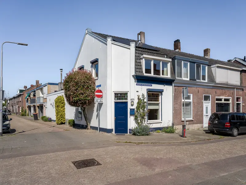 Pastoor van Beurdenstraat 87b, TILBURG