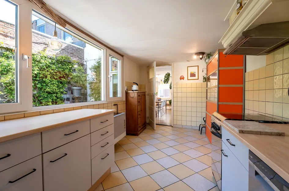 Pastoor van Beurdenstraat 87b