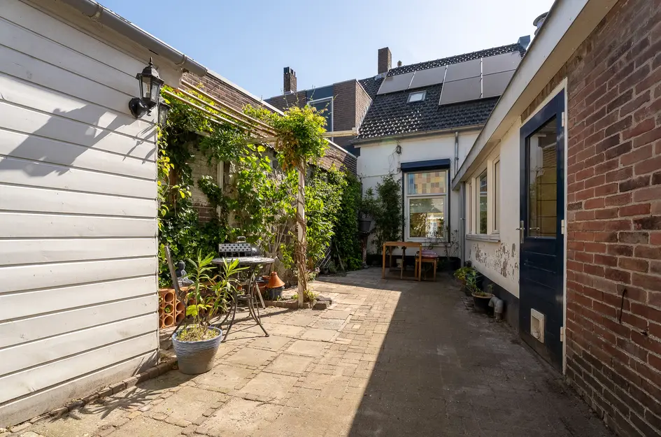 Pastoor van Beurdenstraat 87b