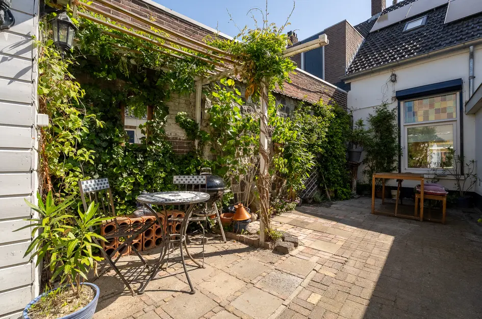 Pastoor van Beurdenstraat 87b
