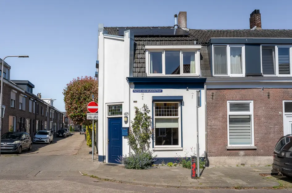 Pastoor van Beurdenstraat 87b