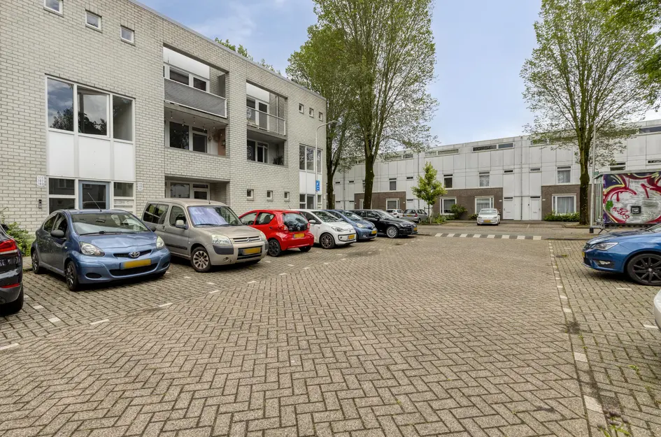 Bisschop Bekkerslaan 101