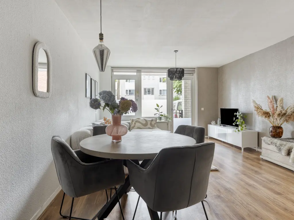 Bisschop Bekkerslaan 101, TILBURG