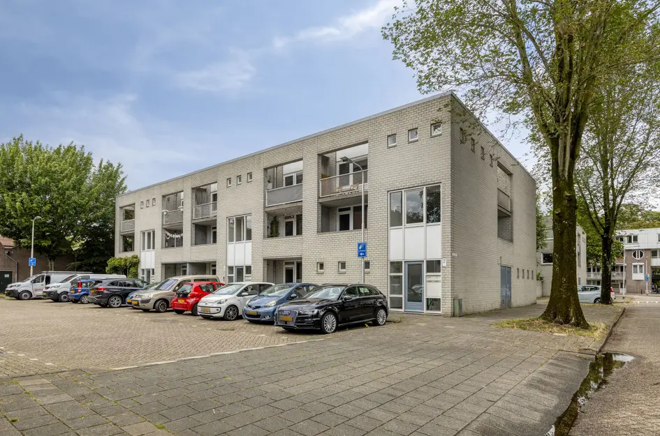 Bisschop Bekkerslaan 101