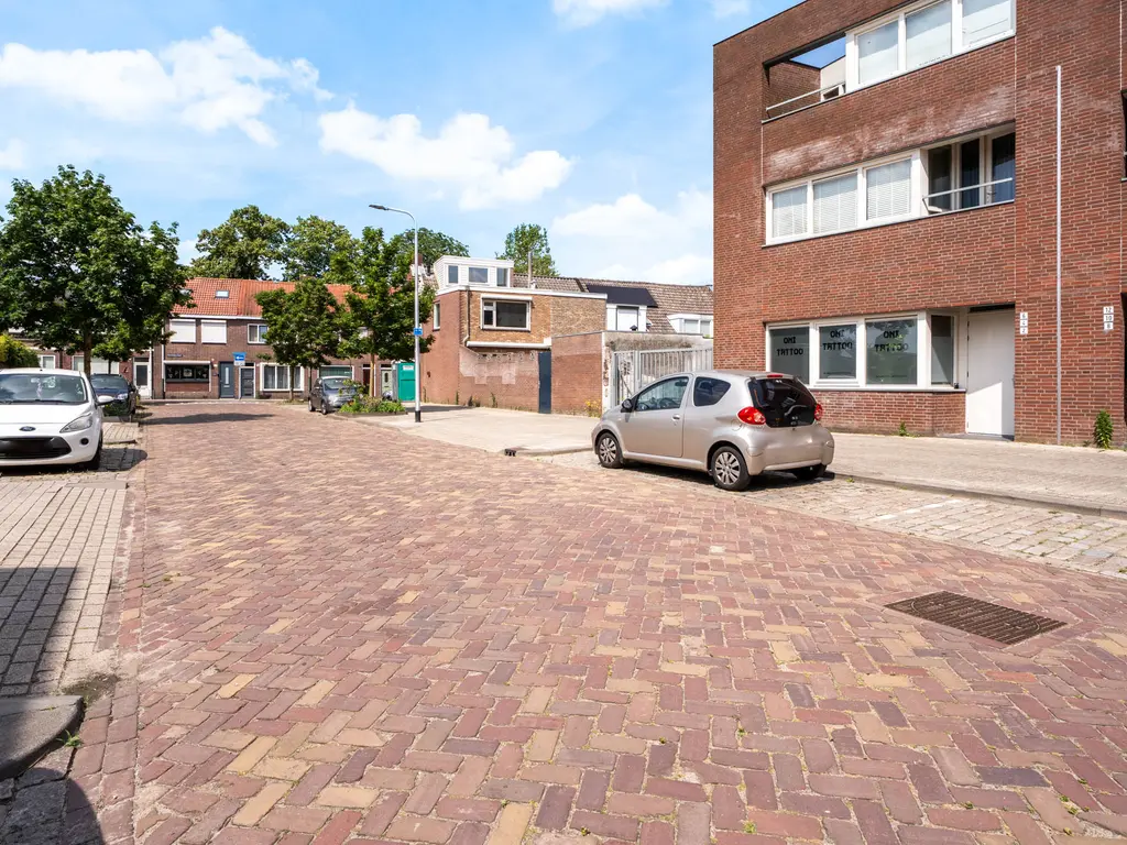 Gondelstraat 12, TILBURG