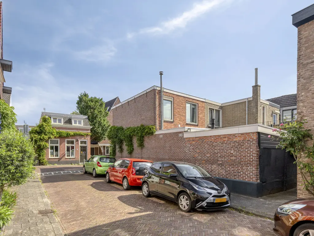Saksen Weimarlaan 15, BREDA
