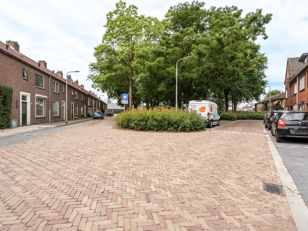 Hellebaardstraat 12, TILBURG
