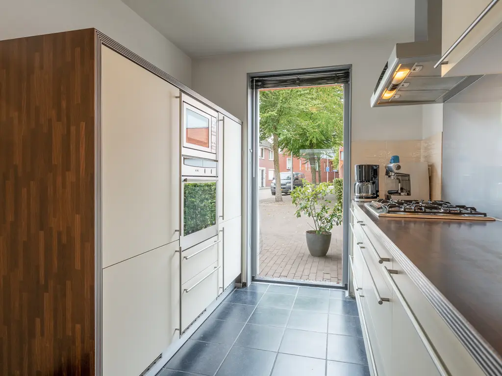 Robert Fruinstraat 6, TILBURG