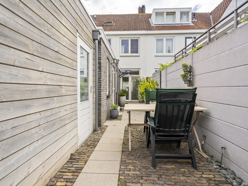 Van Meterenstraat 27, TILBURG