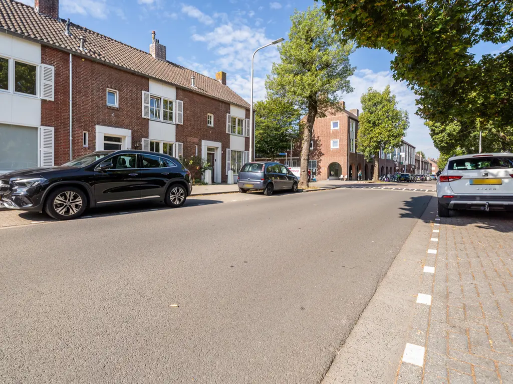 Burgemeester van de Mortelplein 52, TILBURG
