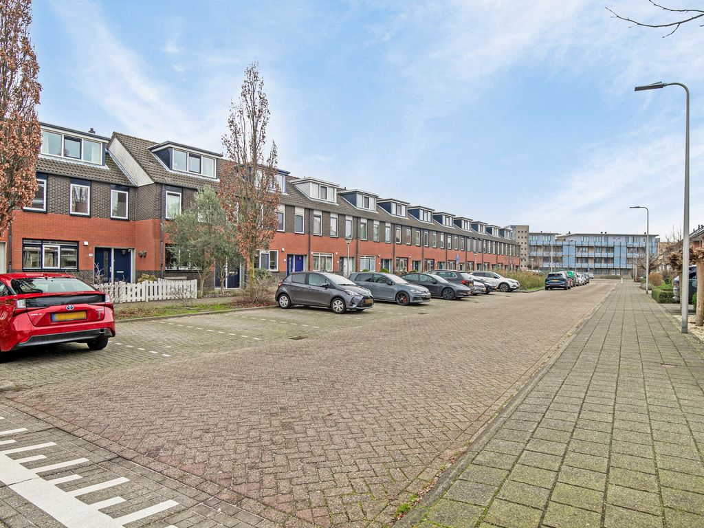 Donizettistraat 24, Capelle aan den IJssel