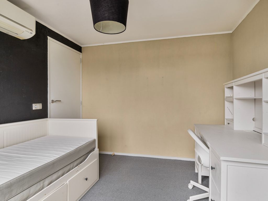Donizettistraat 24, Capelle aan den IJssel
