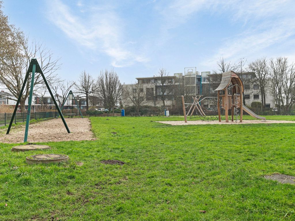 Donizettistraat 24, Capelle aan den IJssel