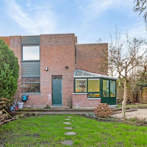 Ahrdal 15, Capelle aan den IJssel