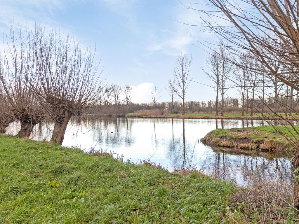 Ahrdal 15, Capelle aan den IJssel