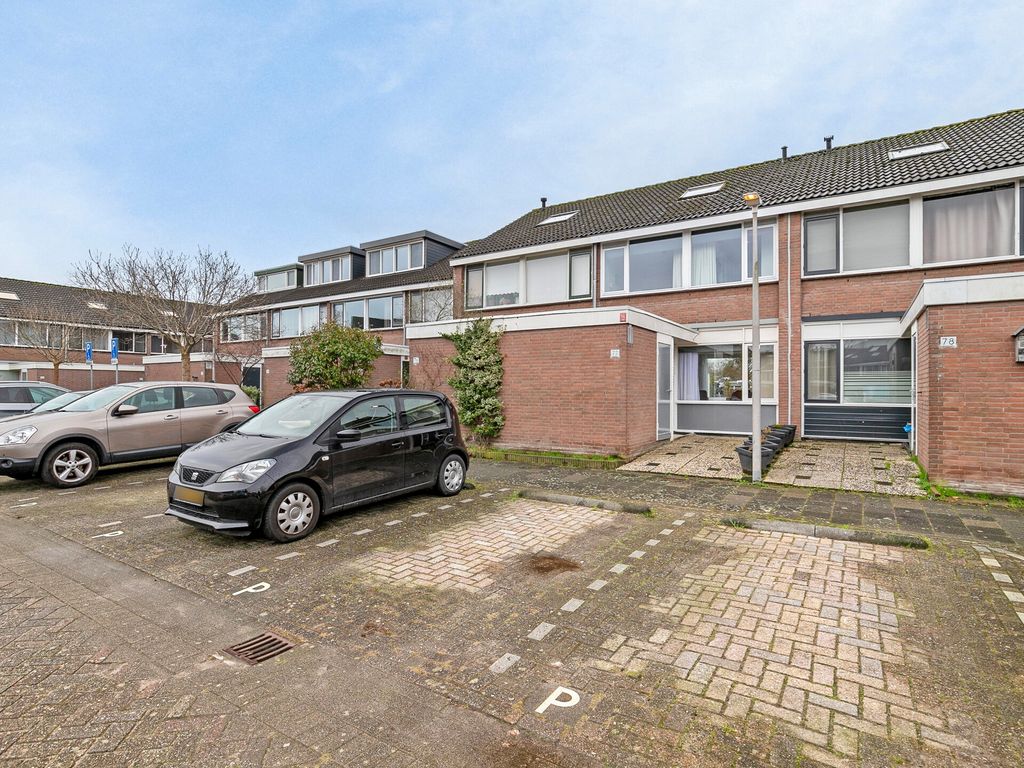 Savanne 77, Capelle aan den IJssel