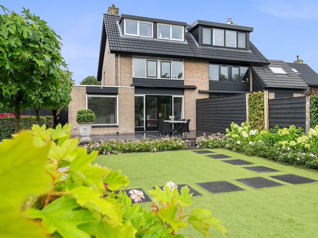 IJsselwaard 10, Capelle aan den IJssel