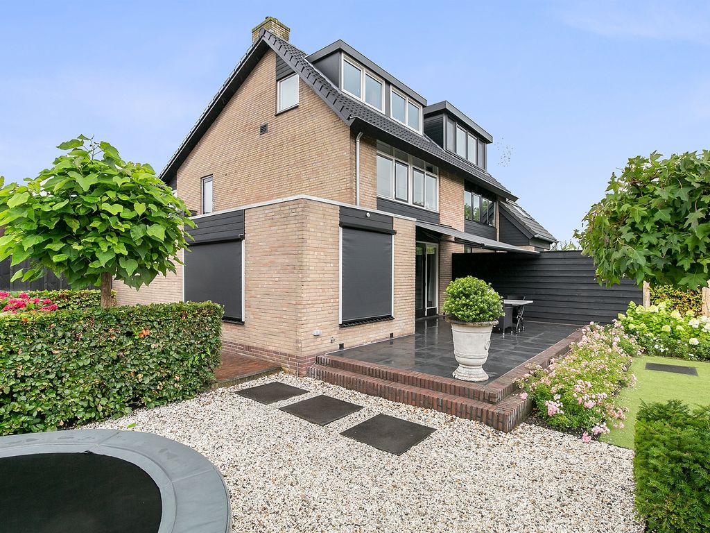 IJsselwaard 10, Capelle aan den IJssel