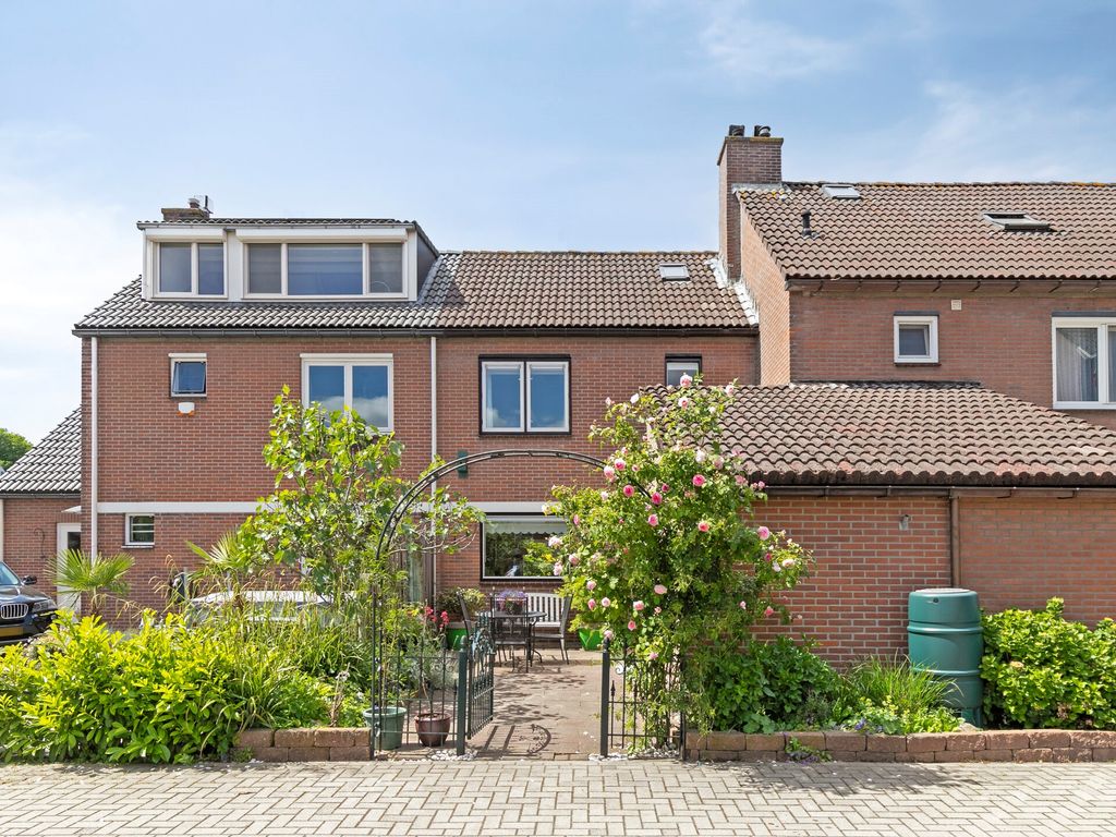 IJsdans 30, Capelle aan den IJssel