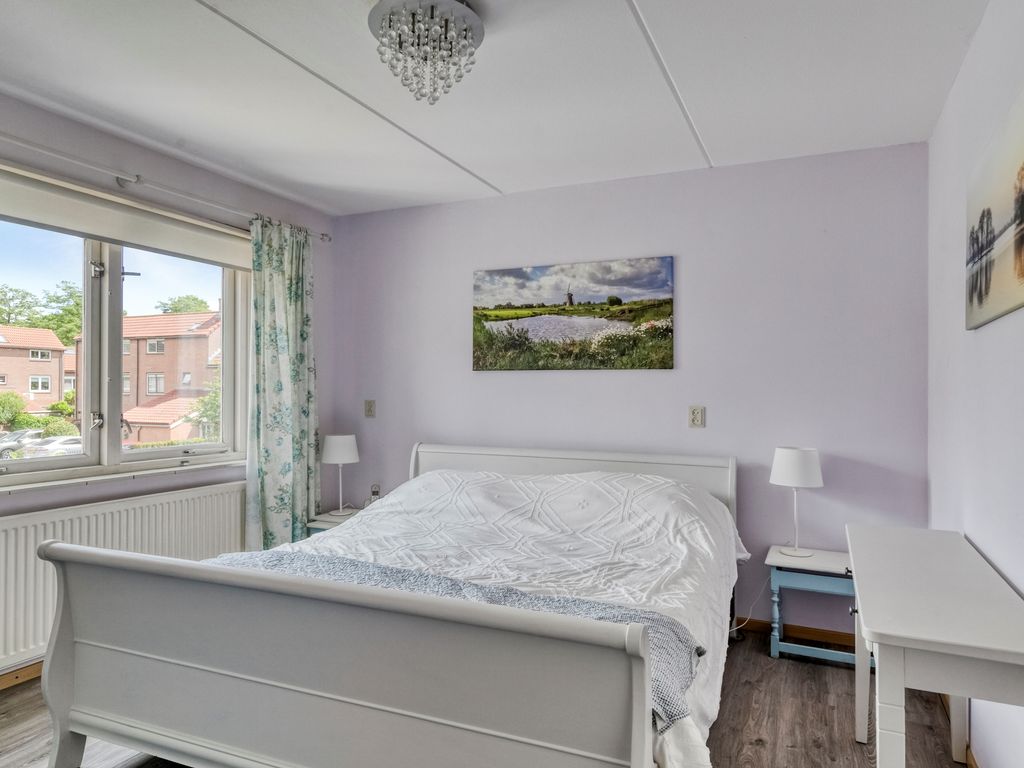 IJsdans 30, Capelle aan den IJssel