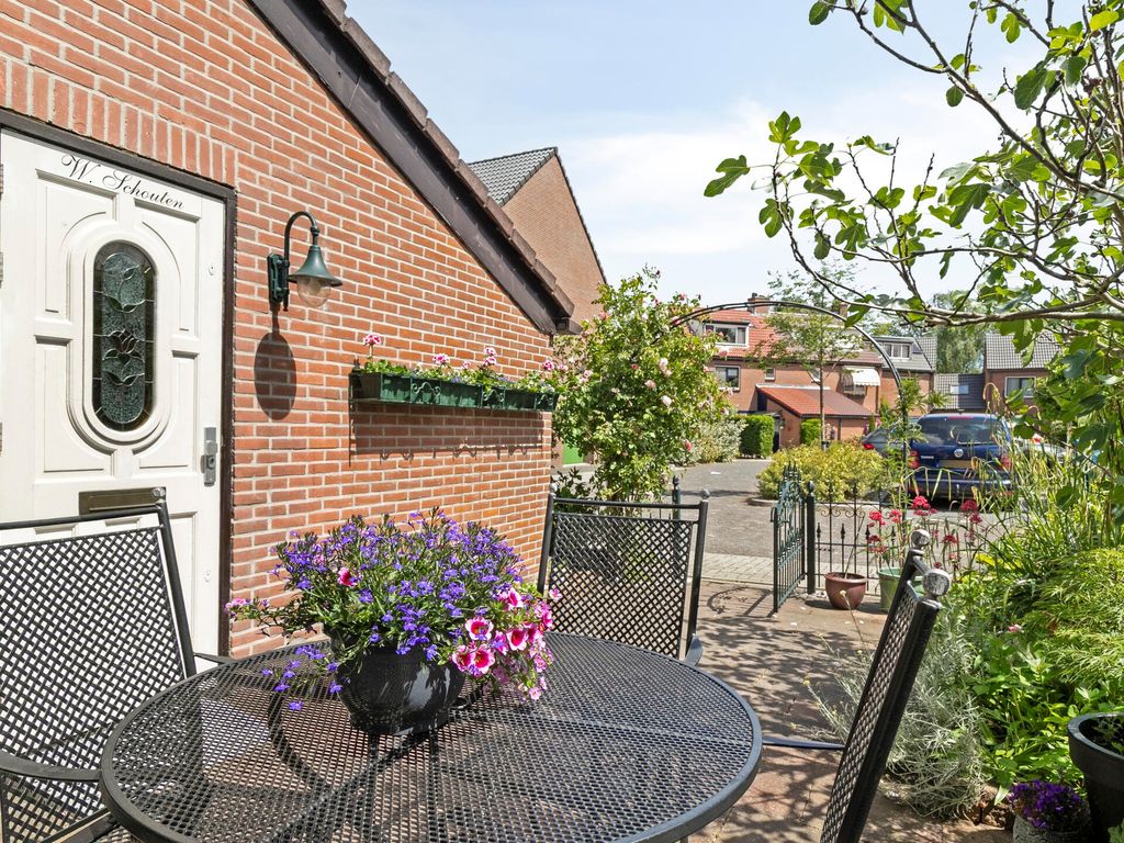 IJsdans 30, Capelle aan den IJssel